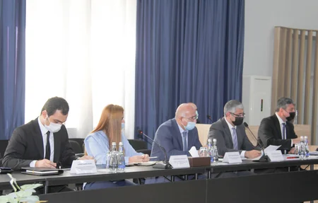 “Təmiz Şəhər”in Müşahidə Şurasının yeni tərkibdə ilk iclası keçirilib
