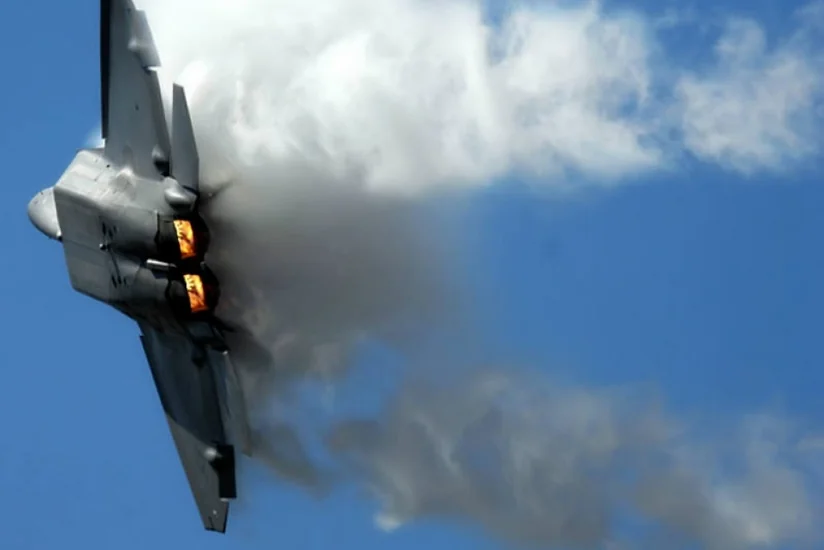 Йеменские мятежники заявили, что сбили истребитель саудовских ВВС