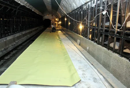 Metronun Sahil stansiyasında eskalatorların sazlanmasına başlanılıb