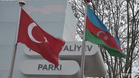 İstanbul və İzmirdə ümummilli lider Heydər Əliyevin anım mərasimi keçirilib