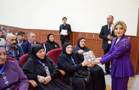Vətən müharibəsi şəhidlərinə həsr olunan kitabın təqdimatı keçirilib