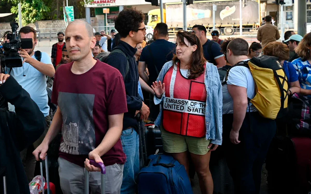 ABŞ İsraildən öz vətəndaşlarının könüllü təxliyəsini təşkil edir