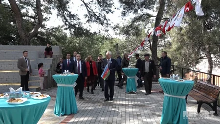 İzmirdə Xocalı faciəsinin qurbanları yad edilib - FOTO