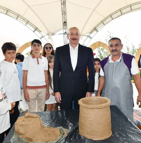 İlham Əliyev və Mehriban Əliyeva “Laçın Şəhəri Günü” bayram şənliklərində iştirak ediblər - YENİLƏNİB
