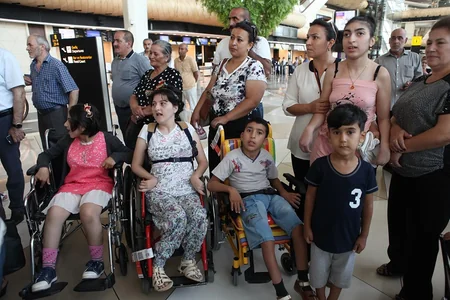 Sağlamlıq imkanları məhdud 25 uşaq Türkiyəyə bərpa müalicəsinə yola salınıb