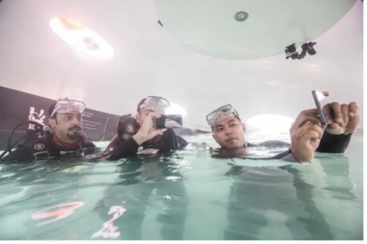 ​Sony Dubayda sualtı mağaza açıb