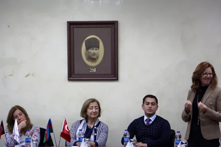 İstanbulda Azərbaycanın Dövlət Müstəqilliyinin 25-ci ildönümünə həsr edilmiş konfrans keçirilib