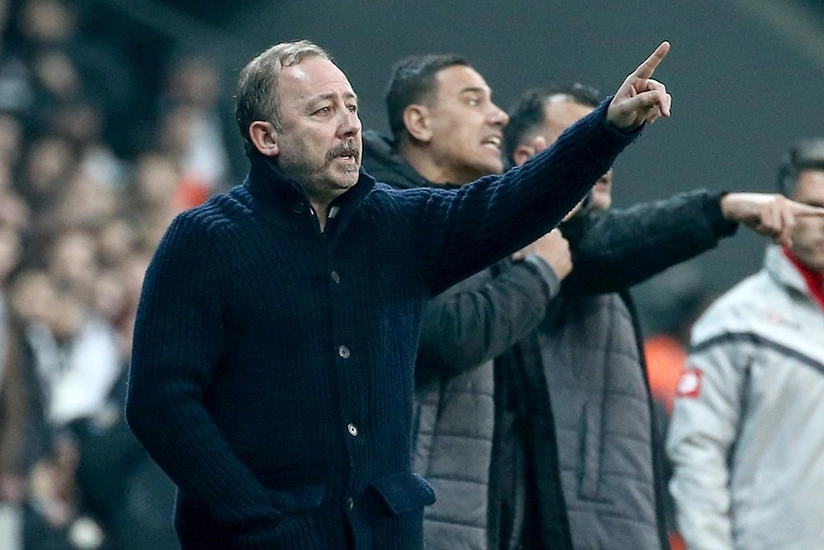 Турецкий клуб расстался с Сергеном Ялчином