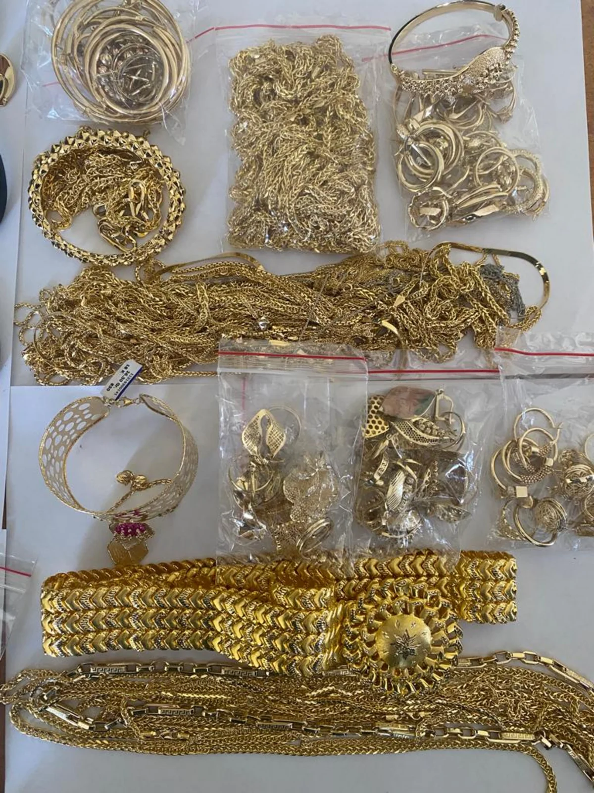 İrandan Azərbaycana 11 kq-a yaxın qızılın qanunsuz keçirilməsinin qarşısı alınıb