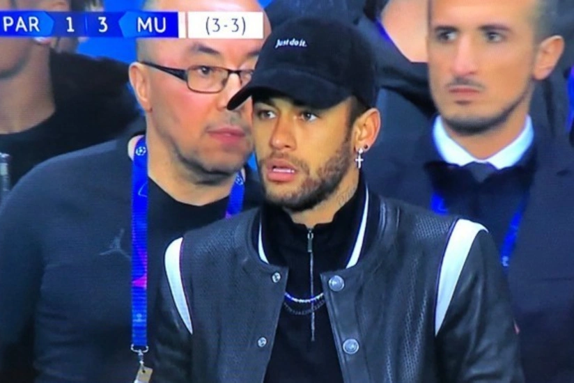 Neymar məğlubiyyətdən sonra hakimlər otağına girmək istəyib