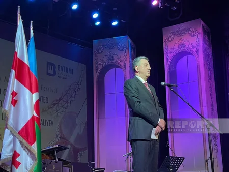 Batumidə Heydər Əliyevin 100 illik yubileyi münasibətilə konsert proqramı təqdim edilib