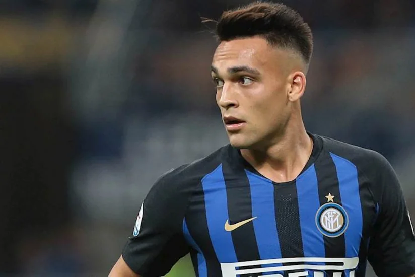 İnterin futbolçusu maşınla velosipedçini vurub