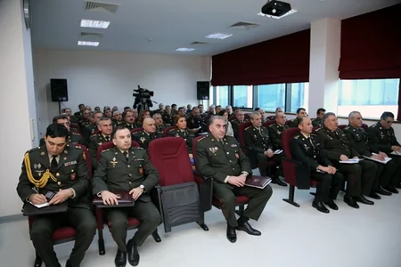Zakir Hasanov met with leadership of medical service of Azerbaijani Armed Forces