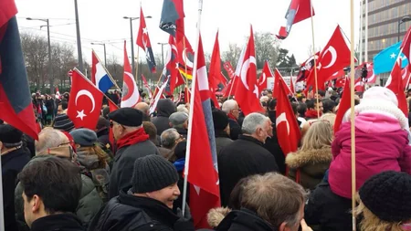 Strasburqda Doğu Perinçəkin məhkəməsi ilə bağlı aksiya keçirilib