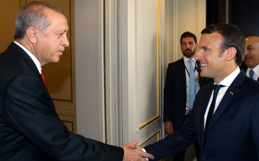 Rəcəb Tayyib Ərdoğan Fransanın yeni prezidenti ilə görüşüb