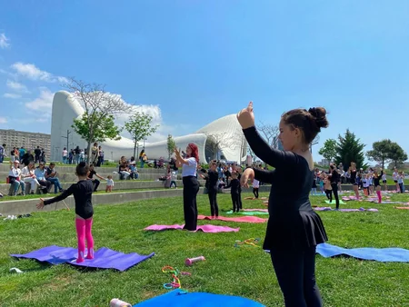 Bakı sakinləri üçün gimnastika məşğələləri təşkil edilib