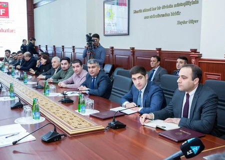 Dövlət Gömrük Komitəsi “Report”un əməkdaşını mükafatlandırıb