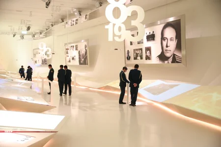 ​Heydar Aliyev Center to hold Scholarship competition on Heydar Aliyev and Azerbaijani history - PHOTO