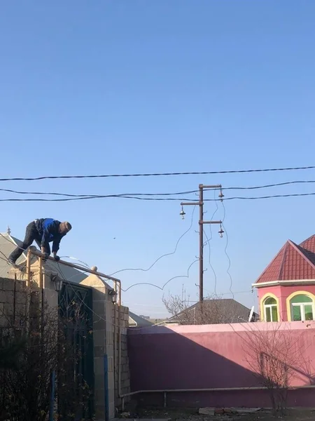 Azərişıq 28 May qəsəbəsində yeni şəbəkə qurur