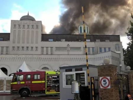 ​Londonda Avropanın ən böyük məscidlərindən biri yanıb