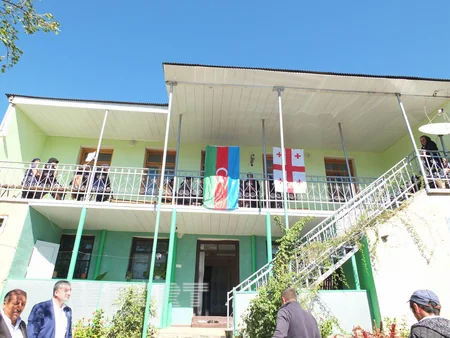 Gürcüstanın Bolnisi rayonunda Azərbaycan Ordusunun şəhid olmuş əsgəri yad edilib - FOTO