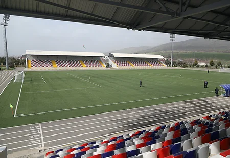 AFFA prezidenti Ağsu şəhər stadionuna baxış keçirib