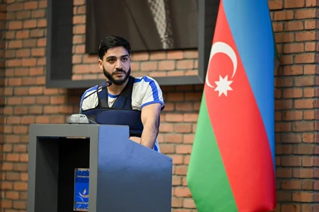 Nazir ötən ay beynəlxalq yarışlarda uğur qazanmış idmançılar və onların məşqçiləri ilə görüşüb