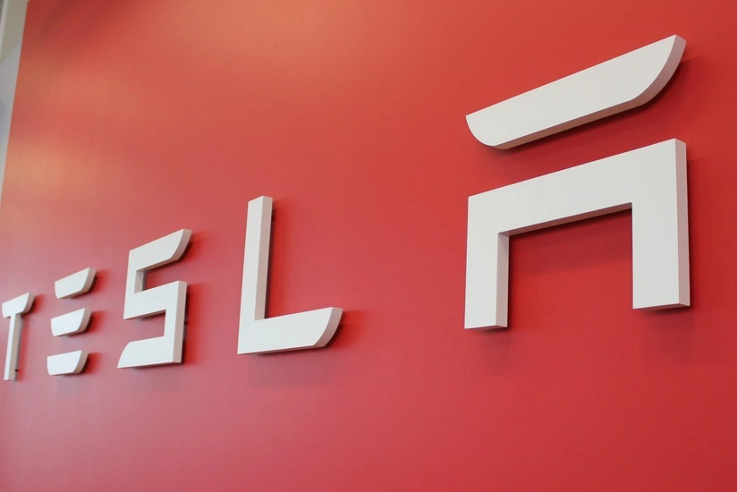 “Tesla” səhm bazarında iştirakını artırır