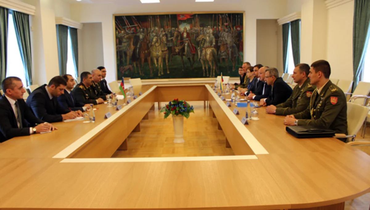 Müdafiə naziri: Azərbaycan ordusu işğal olunmuş torpaqları istənilən an azad etməyə hazırdır və qadirdir