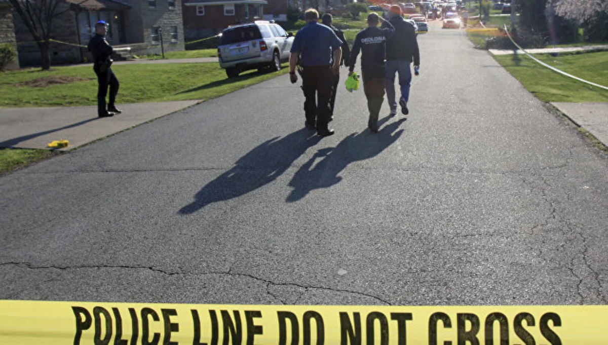 ABŞ-da müəllim ətrafdakılara atəş açıb