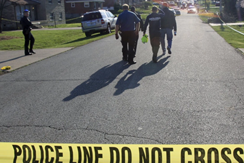 ABŞ-da müəllim ətrafdakılara atəş açıb