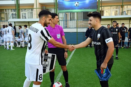 “Neft Daşları”nda “Neftçi” Futbol Klubu ilə neftçilər arasında yoldaşlıq görüşü keçirilib