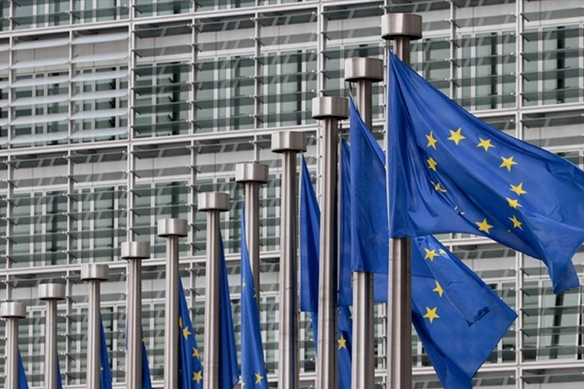EU vaccination certificate system may start working in June