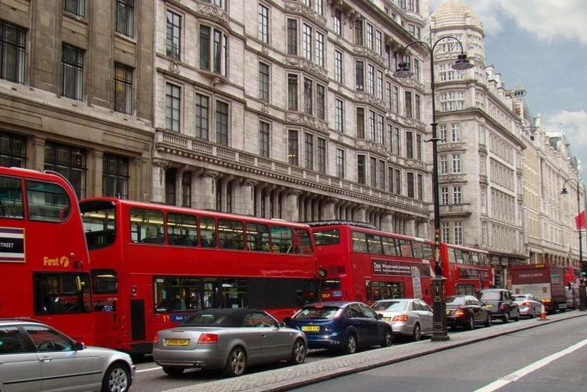 Britaniya sakini 158 cəhddən sonra sürücülük vəsiqəsi alıb