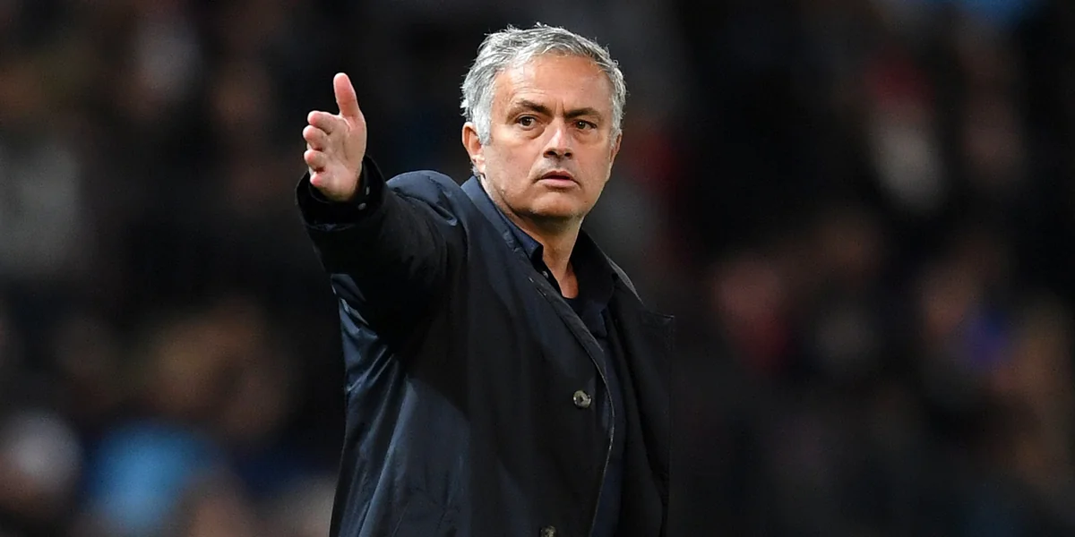 Моуринью захотел заменить Зидана