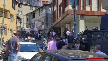 В центре Стамбула произошла перестрелка, трое погибших