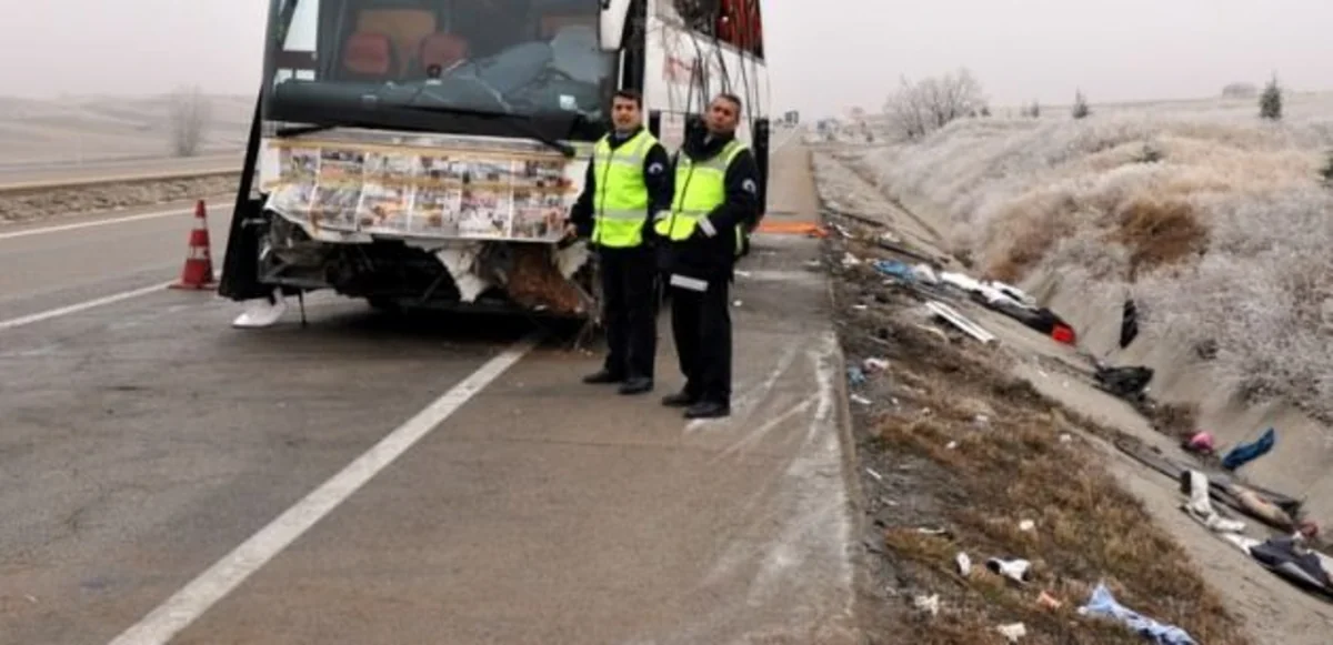 Turkey: bus carrying foreigners crashed, 4 dead, 30 injured