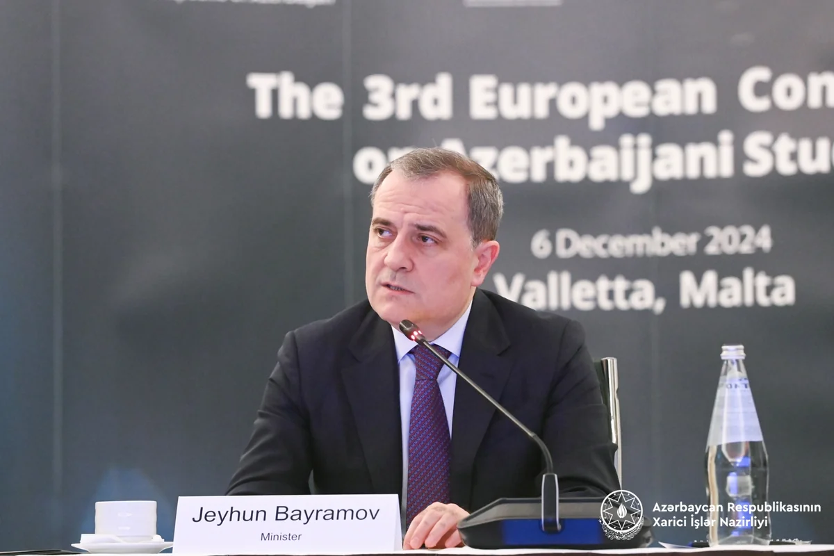 Jeyhun Bayramov briefs participants of 3rd European Conference on mine threat in Karabakh
