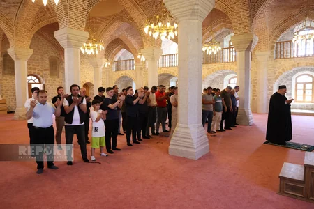 Şuşada bayram namazı qılınıb