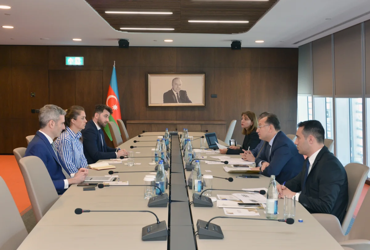 Azərbaycan UKEF ilə əməkdaşlığın mümkün istiqamətlərini müzakirə edib