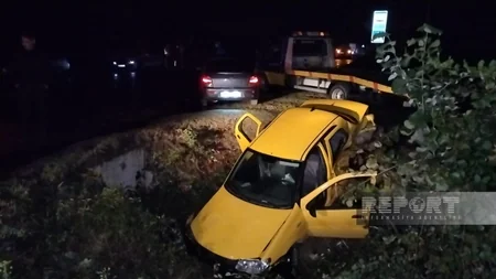 Oğuzda iki avtomobil toqquşub, Təcili Tibbi Yardım Şöbəsinin əməkdaşı xəsarət alıb