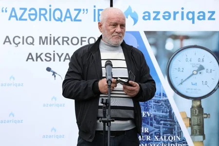 Rəsmi şəxslər Hövsanda sahibkarların problem və təkliflərini dinləyib
