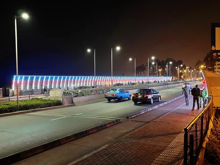 Peru paytaxtının məşhur körpüsü Azərbaycan bayrağının rənglərinə bürünüb
