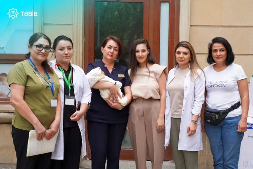 “20 Yanvar” stansiyasında doğulan körpə və anası xəstəxanadan evə buraxılıb