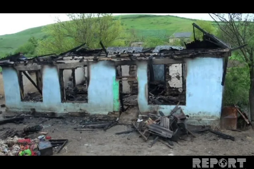 В Джалилабаде загорелся дом, мать спасла малолетнего ребенка - ФОТО