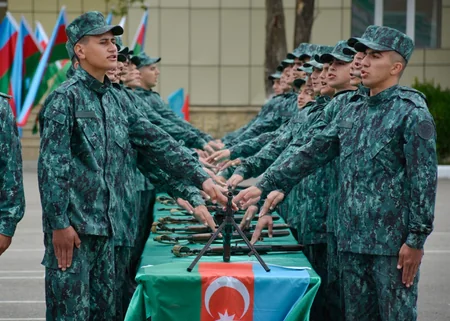 DSX-nin hərbi hissələrində gənc əsgərlər and içiblər