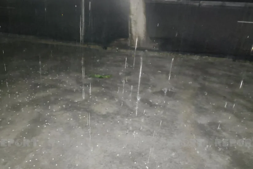 Qaxa güclü dolu yağıb