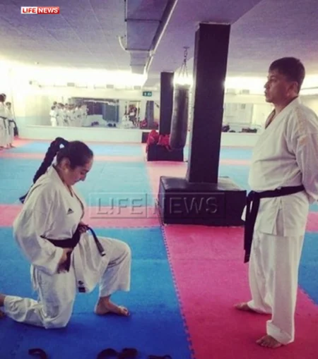 Rusiyada idman məktəbində karate məşqçisi qətlə yetirilib
