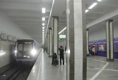“Əhmədli” metrostansiyasında yeni işıqlandırma sistemi quraşdırılıb