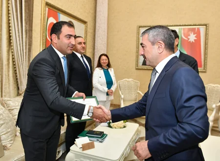 Avropa çempionatında gümüş medal qazanan Azərbaycan millisi təltif edilib